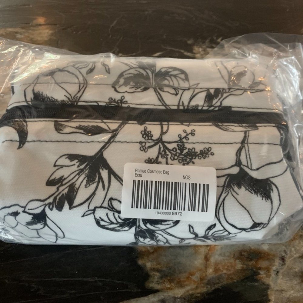 White House Black Market WHBM Toiletry / Large Cosmetic Bag NWT